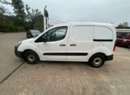 2017 Peugeot Partner – Model: Partner SE L1 Blue HDi – MA67OCJ