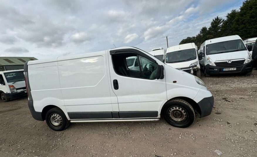 2007 Vauxhall Vivaro Vivaro  2700 CDTI SWB – YD57VWC