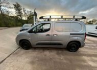 2019 Vauxhall Combo – Model: Combo 2000 Sportive S/S – YV19FCE