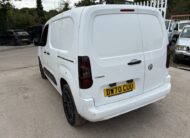 2021 Vauxhall Combo – Model: Combo 2300 Sportive TD – DW70CUU