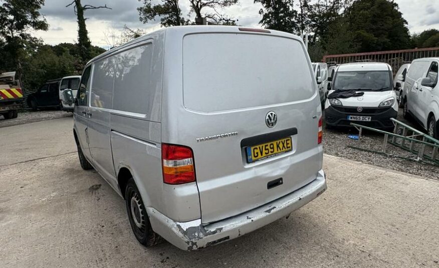 2009 Volkswagen Transporter Transporter T28 102 TDI SWB – GV59KXE