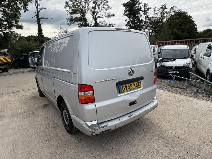 2009 Volkswagen Transporter Transporter T28 102 TDI SWB – GV59KXE