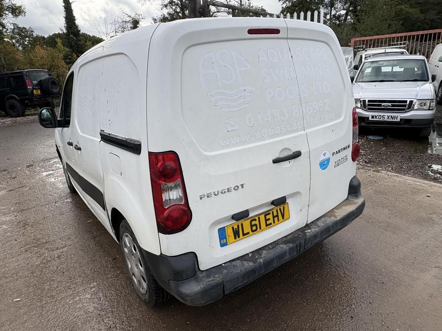 2011 Peugeot Partner – Model: Partner 625 Professional HDI – WL61EHV