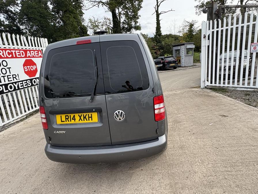 2014 Volkswagen Caddy Caddy C20 Highline TDI BlueMotion Technology Semi-Auto – LR14XKH