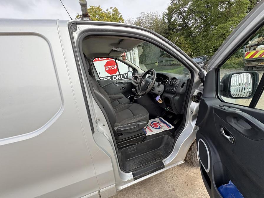 2015 Vauxhall Vivaro Vivaro 2700 Sportive CDTI – MV65WLB