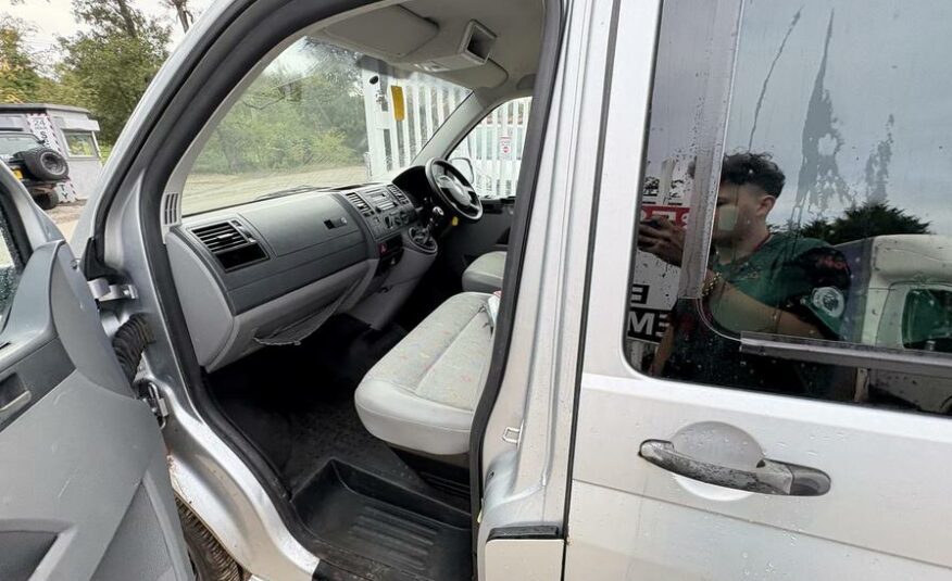 2007 Volkswagen Transporter Transporter T30 130 TDI LWB – CX57VXB