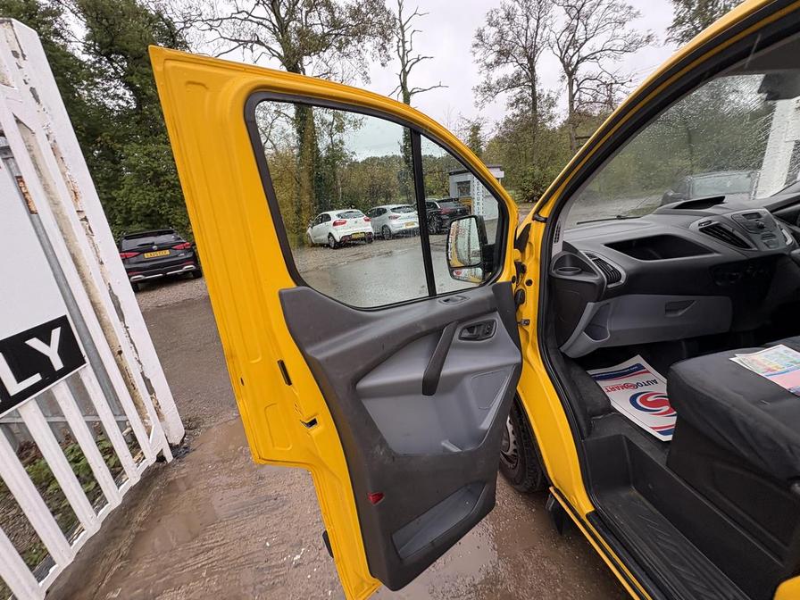 2015 Ford Transit Custom – Model: Transit Custom 310 E-Tech – LG65AOR