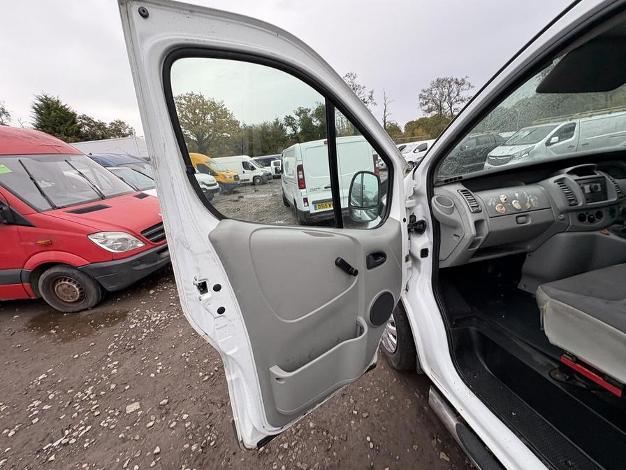 2006 Vauxhall Vivaro – Model: Vivaro  2900 CDTI SWB – FN56UTJ