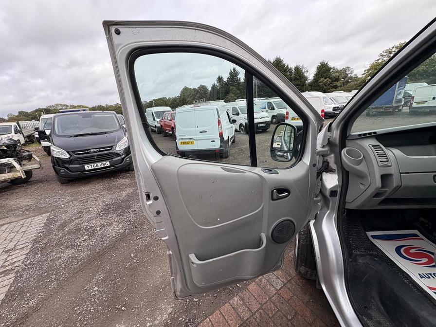 2012 Vauxhall Vivaro Vivaro 2900 Sportive CDTi LWB – DL12UXB