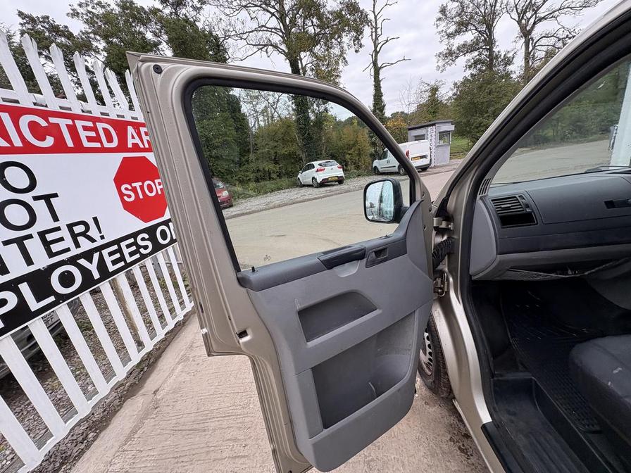 2008 Volkswagen Transporter – Model: Transporter T32 130 TDI LWB – GD08BUU