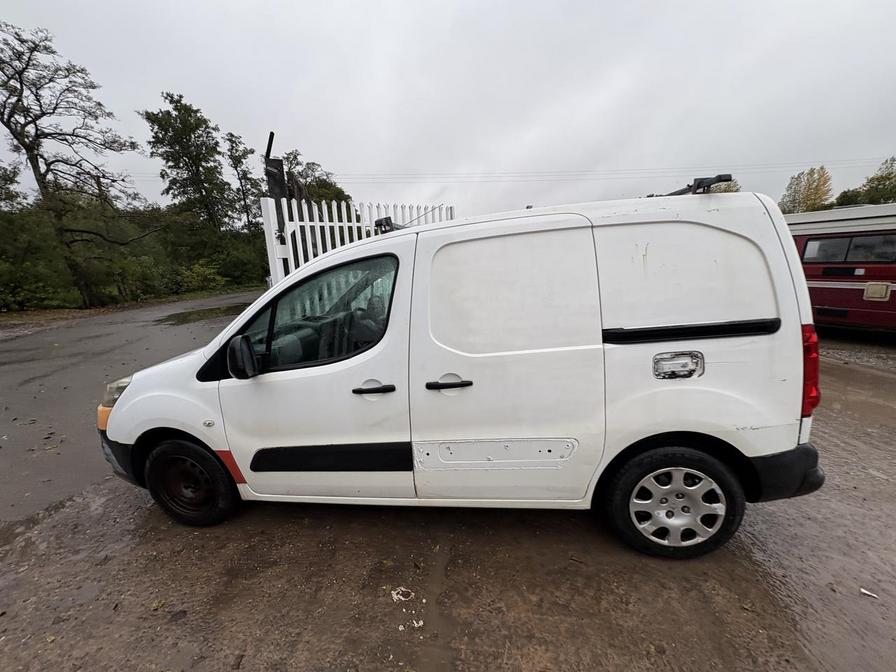 2011 Peugeot Partner – Model: Partner 625 SE HDi 75 – ML11XRV