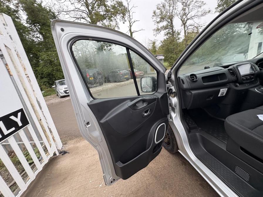 2018 Vauxhall Vivaro – Model: Vivaro 2900 Sportive CDTi – YR68OEP