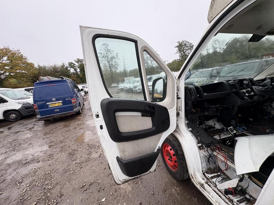 2015 Peugeot Boxer – Model: Boxer 335 L3 HDi – CU65AEV