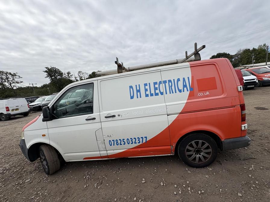 2007 Volkswagen Transporter Transporter T26 84 TDI SWB – VK56XXH