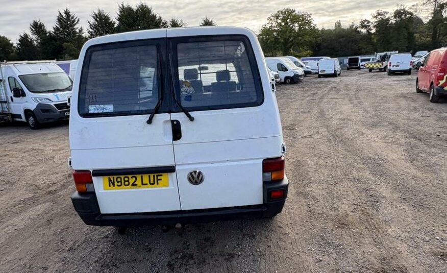 1995 Volkswagen Caravelle Transporter Caravelle – N982LUF