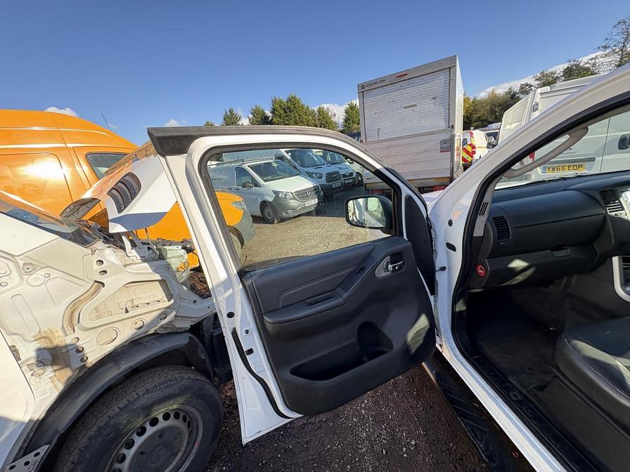 2013 Nissan Navara – Model: Navara Tekna dCi – FE63YSY