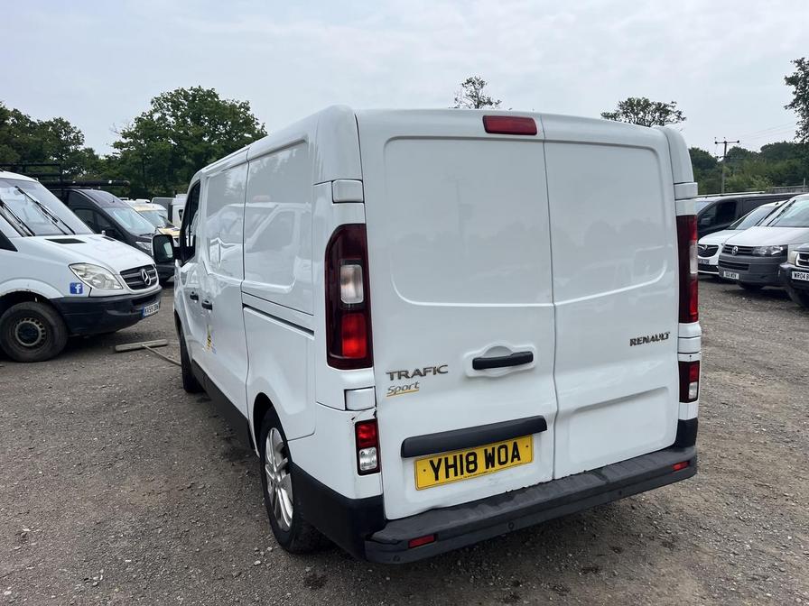 2018 Renault Trafic Trafic SL27 Sport Nav Energy dCi – YH18WOA