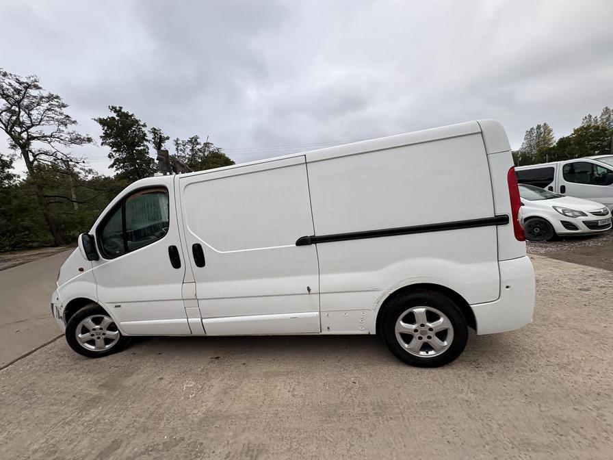 2014 Vauxhall Vivaro – Model: Vivaro 2900 Sportive CDTi LWB – DS14ZRL