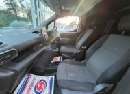 2019 Vauxhall Combo – Model: Combo 2000 Sportive S/S – YV19FCE