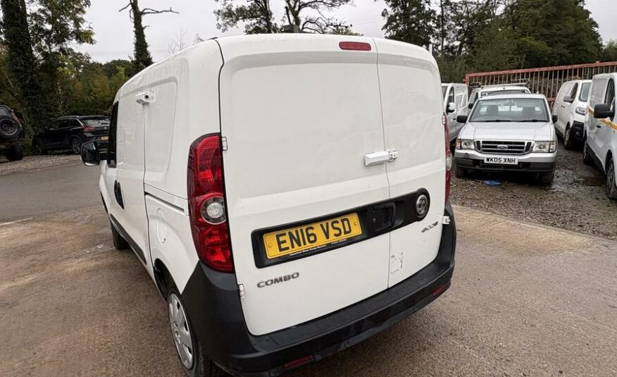 2016 Vauxhall Combo – Model: Combo 2000 L1H1 CDTi S/S ecoFLEX – EN16VSD
