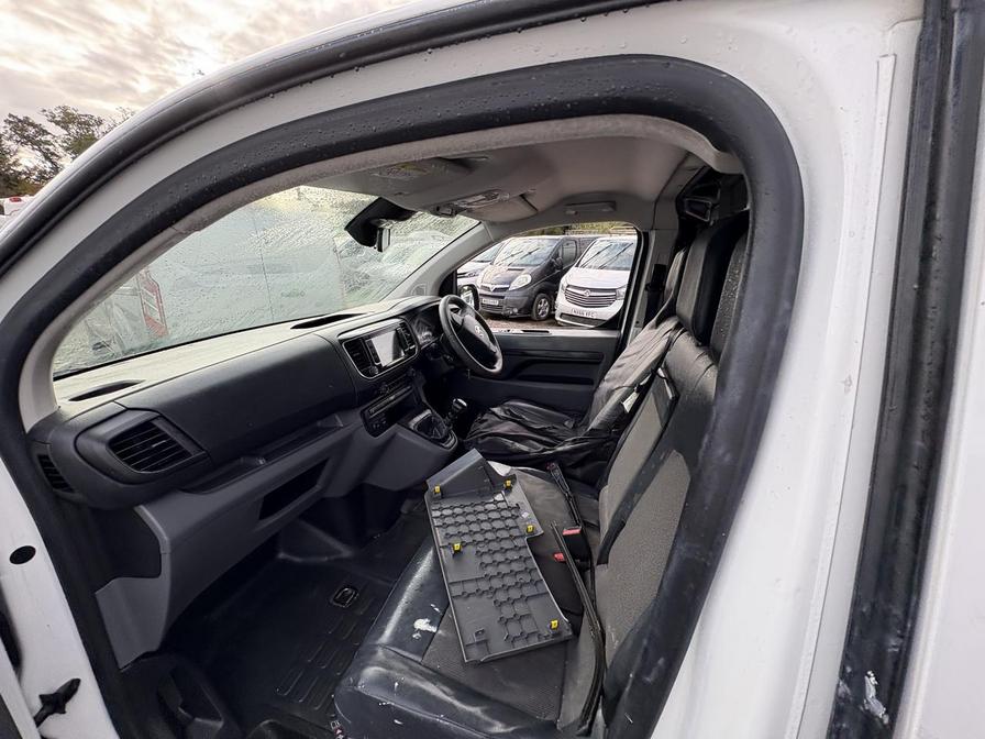 2019 Vauxhall Vivaro – Model: Vivaro 2900 Sportive S/S – DY69EUX