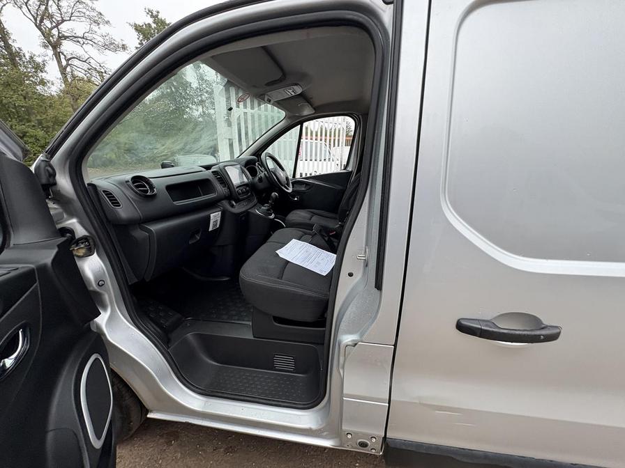 2018 Vauxhall Vivaro – Model: Vivaro 2900 Sportive CDTi – YR68OEP