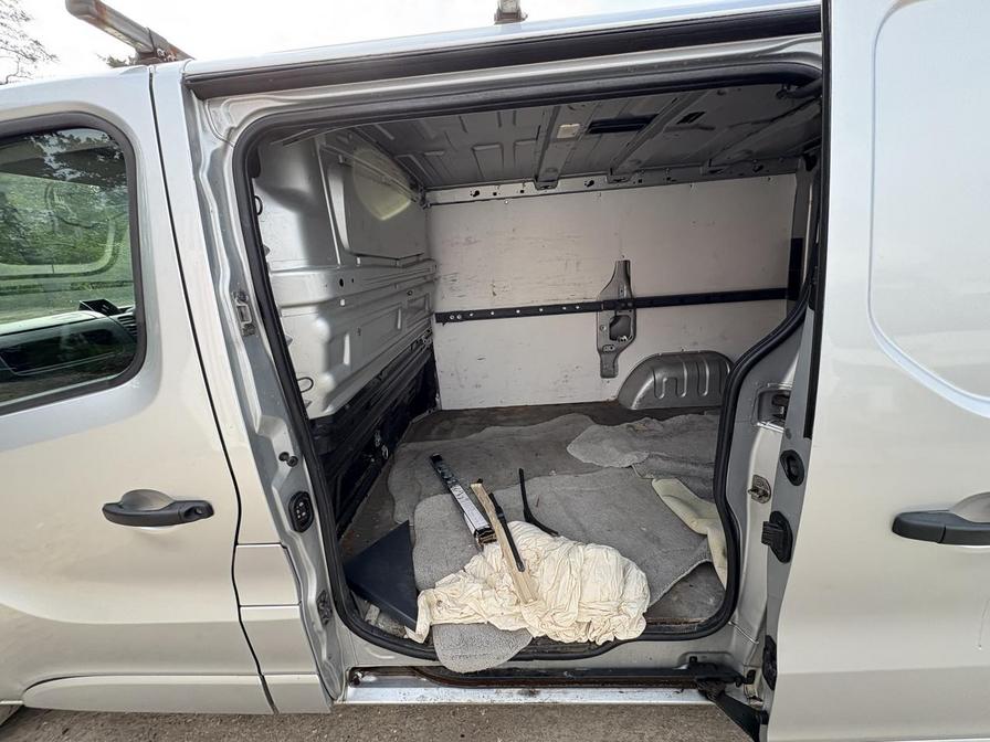 2015 Vauxhall Vivaro Vivaro 2700 Sportive CDTI – MV65WLB