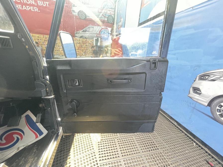 2010 Land Rover Defender 90 – Model: Defender 90 Hard Top TD – PY60AAE