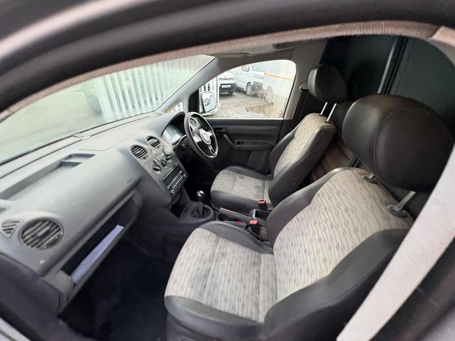 2013 Volkswagen Caddy MaxI – Model: Caddy Maxi C20 Trendline TDI BlueMotion Technology – AY63EHX