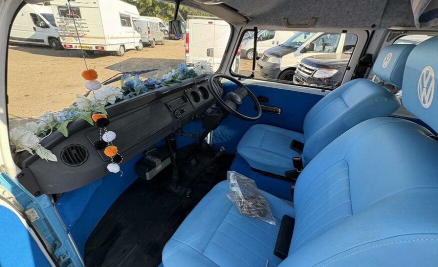2002 Volkswagen Transporter  – WU51FFO