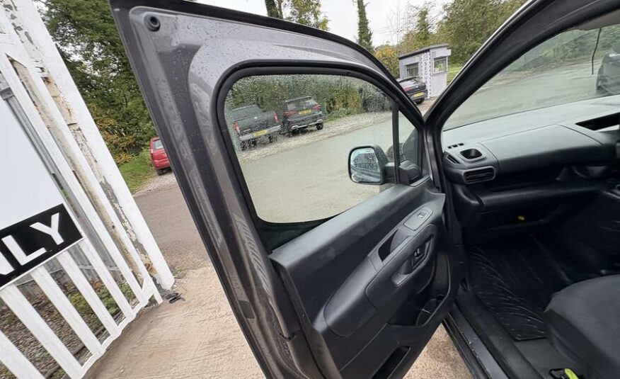 2019 Citroen Berlingo – Model: Berlingo 950 Enterprise Blue HDi – BF69GCV