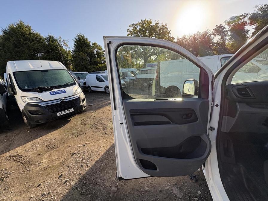 2019 Vauxhall Vivaro Vivaro 2900 Dynamic S/S – DS69HVE