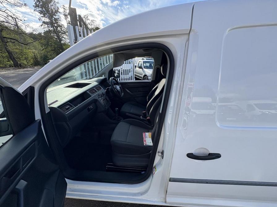 2017 Volkswagen Caddy MaxI – Model: Caddy Maxi C20 Startline TDI – GJ17OAX