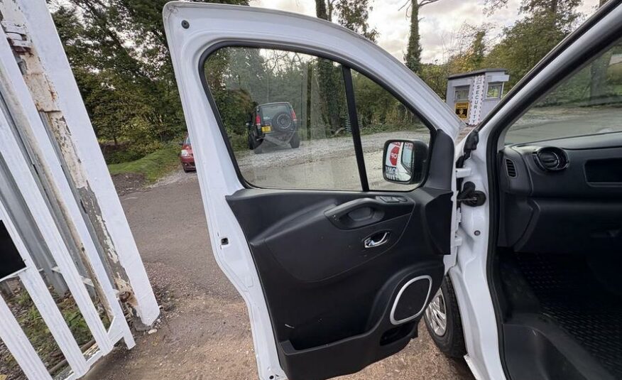 2018 Vauxhall Vivaro Vivaro  2900 Sportive CDTi – DN68YTX
