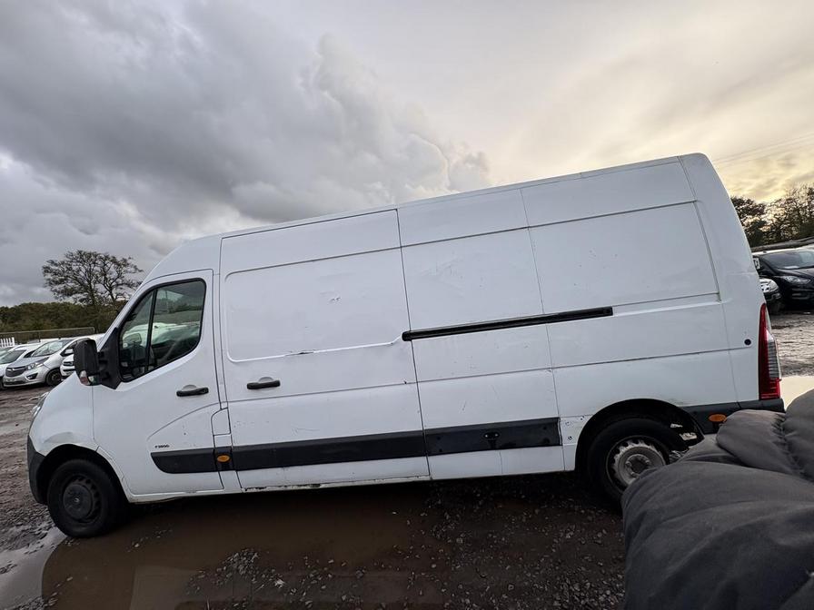 2015 Vauxhall Movano – Model: Movano F3500 L3H2 CDTI – DY65CFM