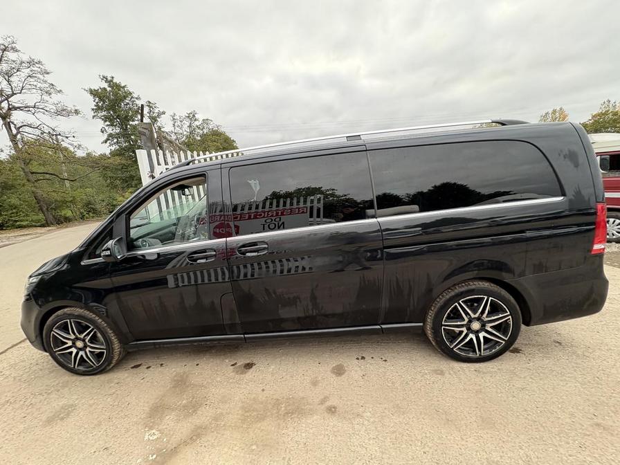 2017 Mercedes-Benz V-Class – Model: V 250 D AMG Line Auto – W4NYY/AU67XHP