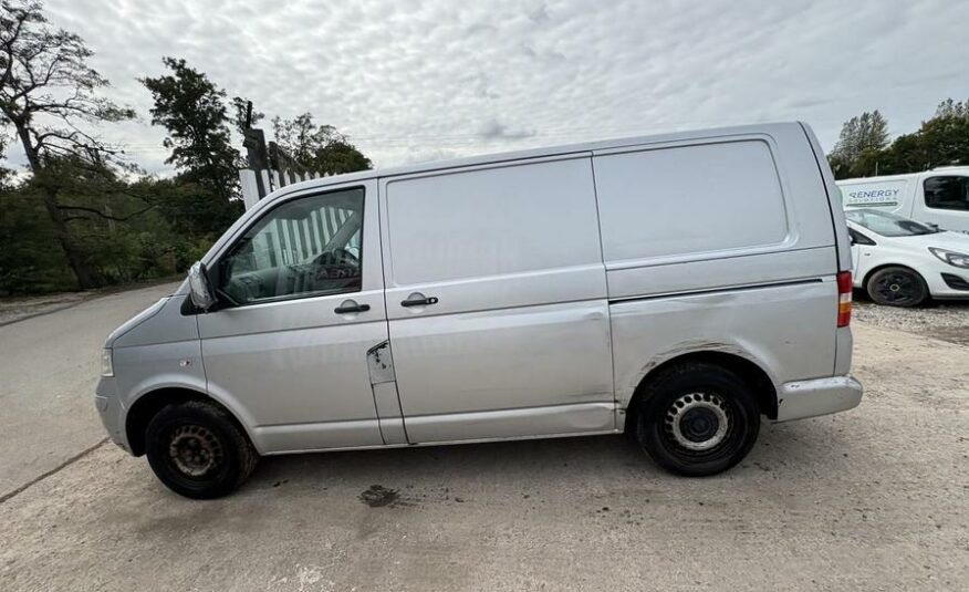 2009 Volkswagen Transporter Transporter T28 102 TDI SWB – GV59KXE