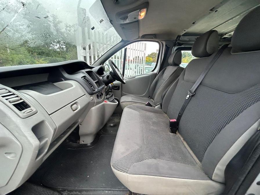 2010 Vauxhall Vivaro – Model: Vivaro 2900 Double Cab LWB – WK60SVA