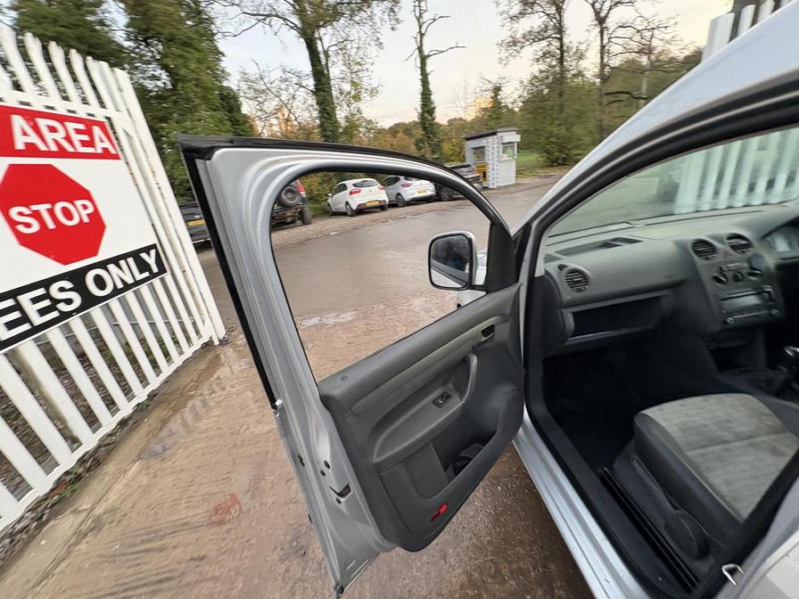 2013 Volkswagen Caddy MaxI – Model: Caddy Maxi C20 Trendline TDI BlueMotion Technology – AY63EHX