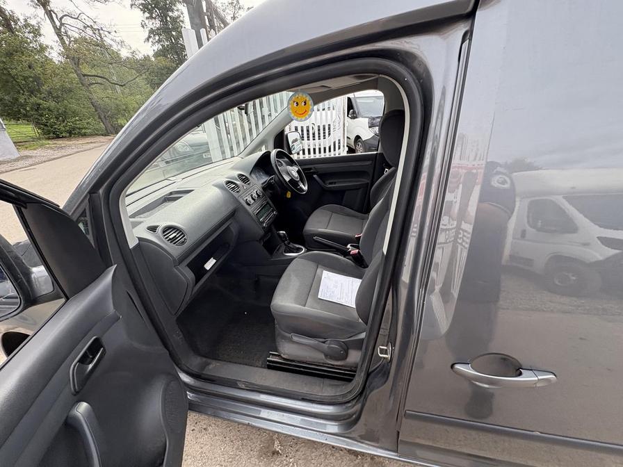 2014 Volkswagen Caddy Caddy C20 Highline TDI BlueMotion Technology Semi-Auto – LR14XKH