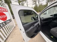 2021 Vauxhall Combo – Model: Combo 2300 Sportive TD – DW70CUU