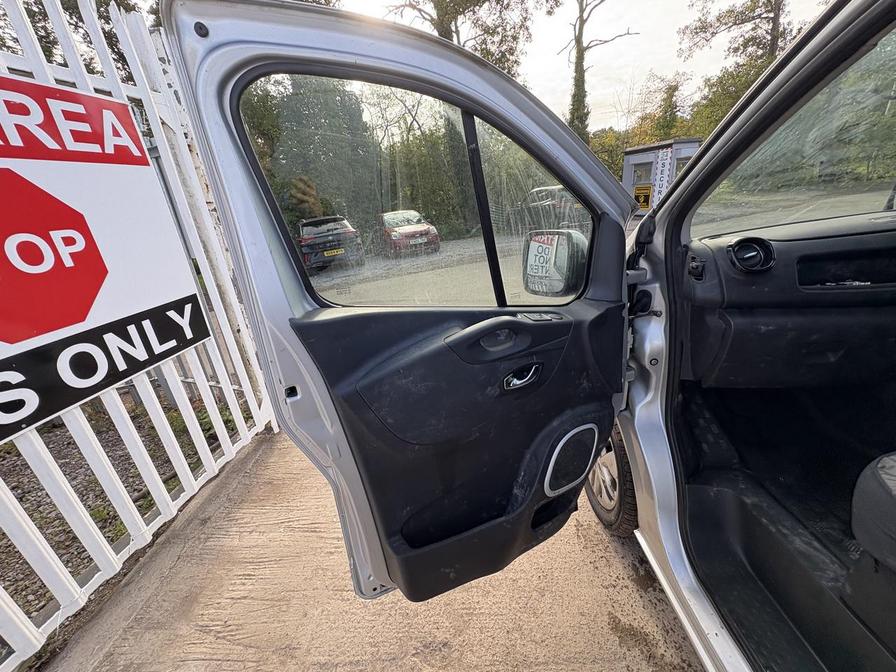 2016 Vauxhall Vivaro Vivaro 2900 Sportive Bi-T CDTi ecoFLEX S/S – NX66VFC