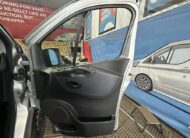 2017 Vauxhall Vivaro Combi Vivaro 2900 Combi CDTi Bi-T S/S – DY17YVN
