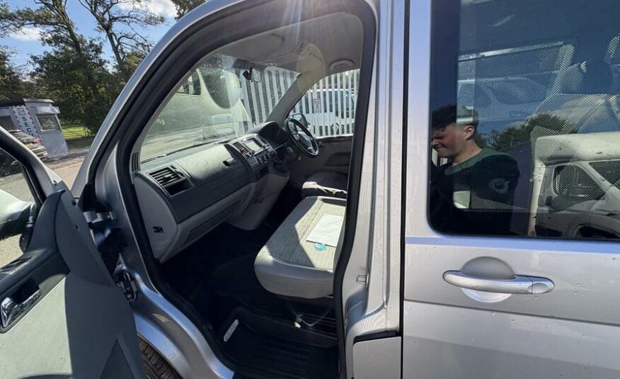 2013 Volkswagen Transporter Transporter T30 SE 102 TDI LWB – RJ63GZD