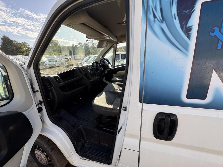 2013 Peugeot Boxer Boxer 333 L1H1 HDi – CK63FUY
