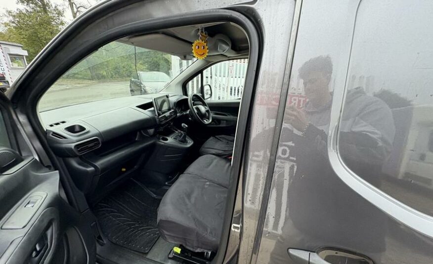 2019 Citroen Berlingo – Model: Berlingo 950 Enterprise Blue HDi – BF69GCV