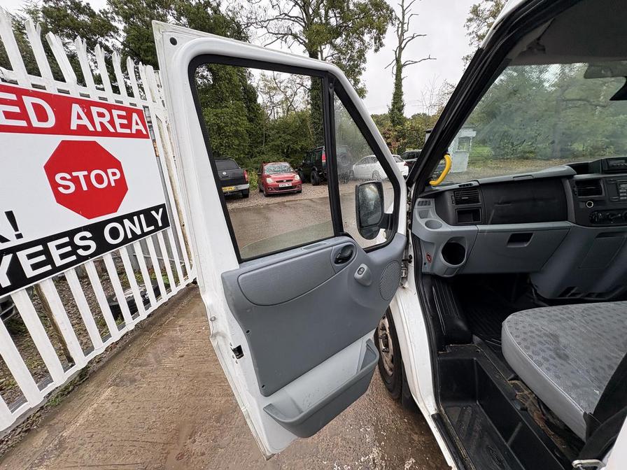 2008 Ford Transit Transit 100 15-Seat RWD – SJ08ZFL