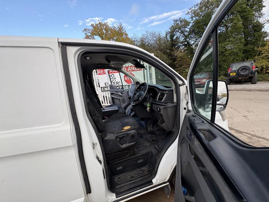 2019 Ford Transit Custom – Model: Transit Custom 300 Limited EcoBlue – EO69OOB