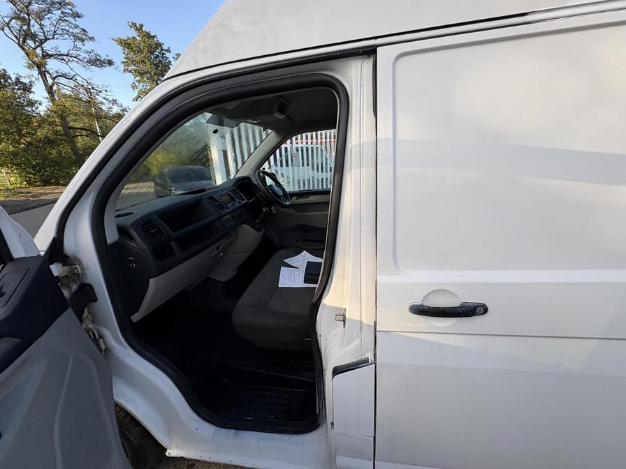 2017 Volkswagen Transporter Transporter T32 Startline TDI BlueMotion Technology 4Motion – FE17EEO