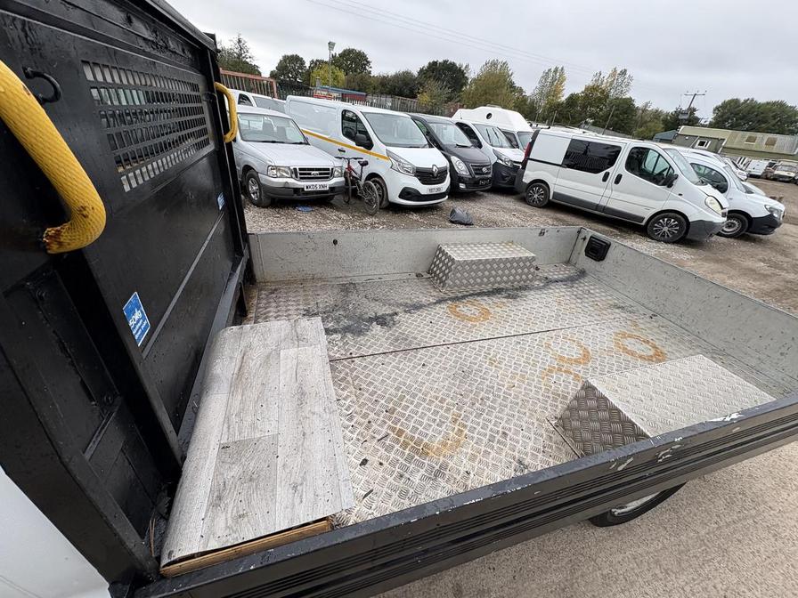 2006 Vauxhall Vivaro – Model: Vivaro Lowfloor CDTi 100 – DA06OBC